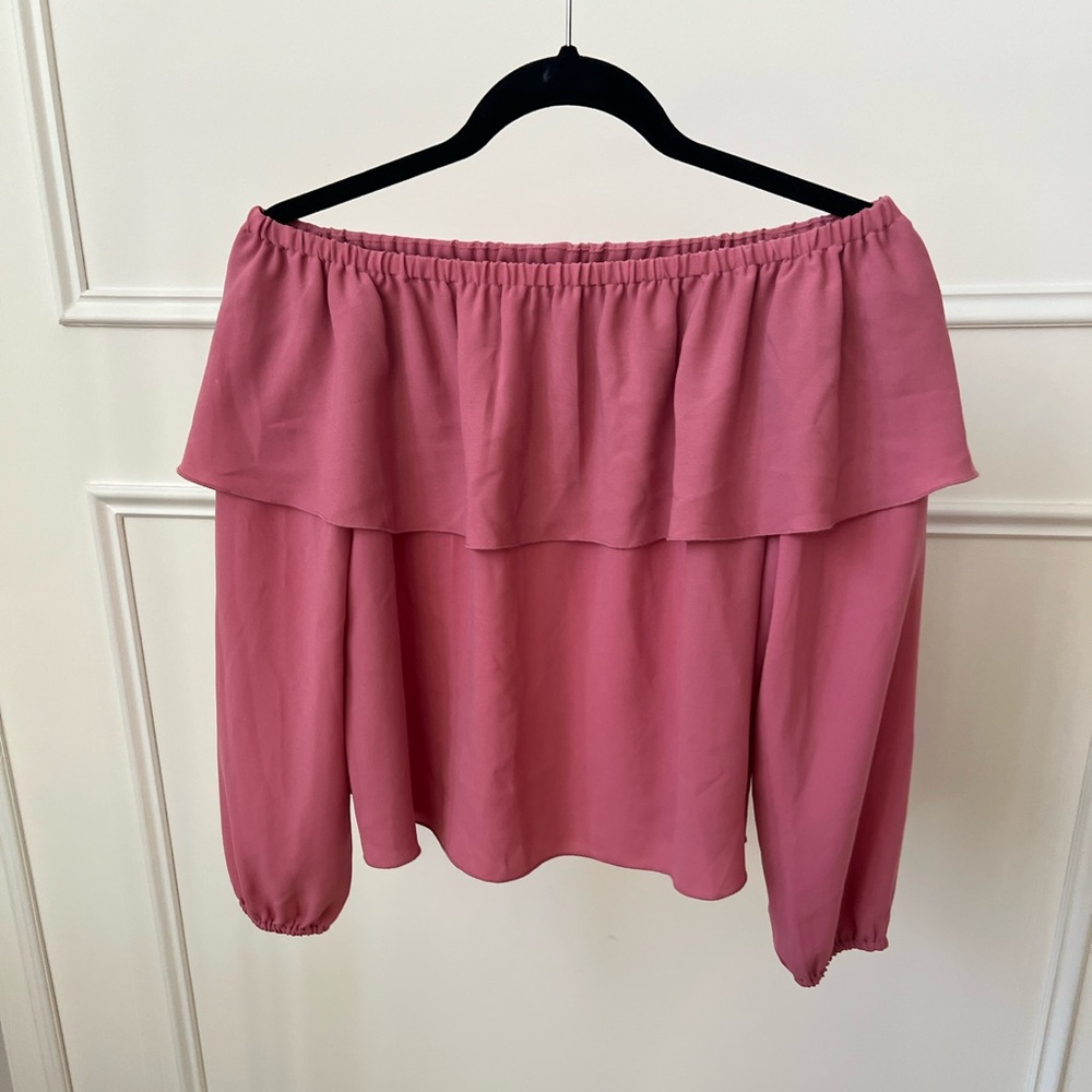 Aritzia Wilfred off the should ruffle blouse